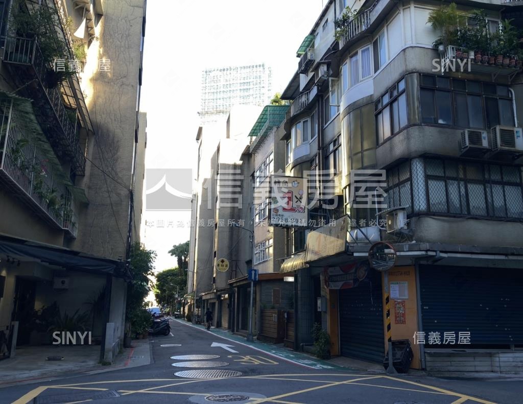 光復南路421巷華廈社區外觀及周邊環境
