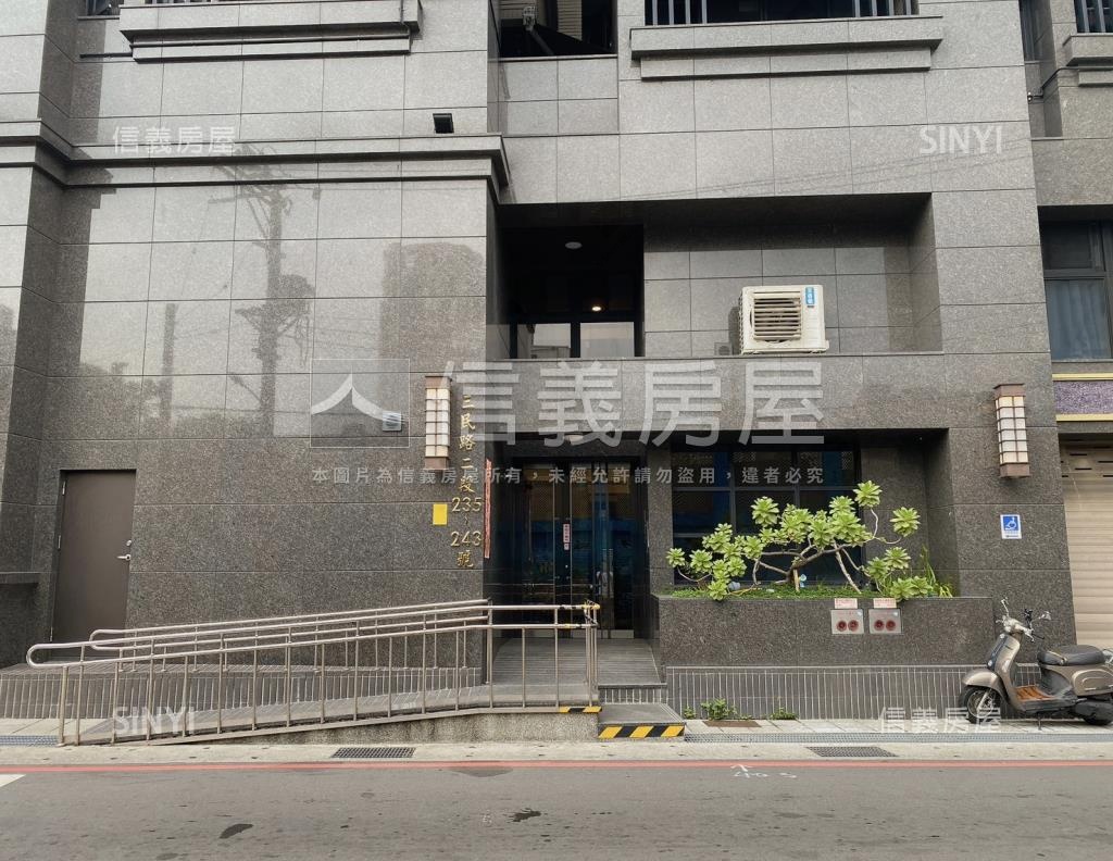 板新綻社區外觀及周邊環境