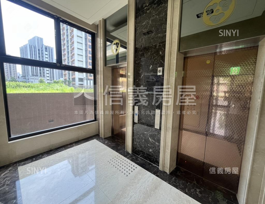 八方富世康社區外觀及周邊環境