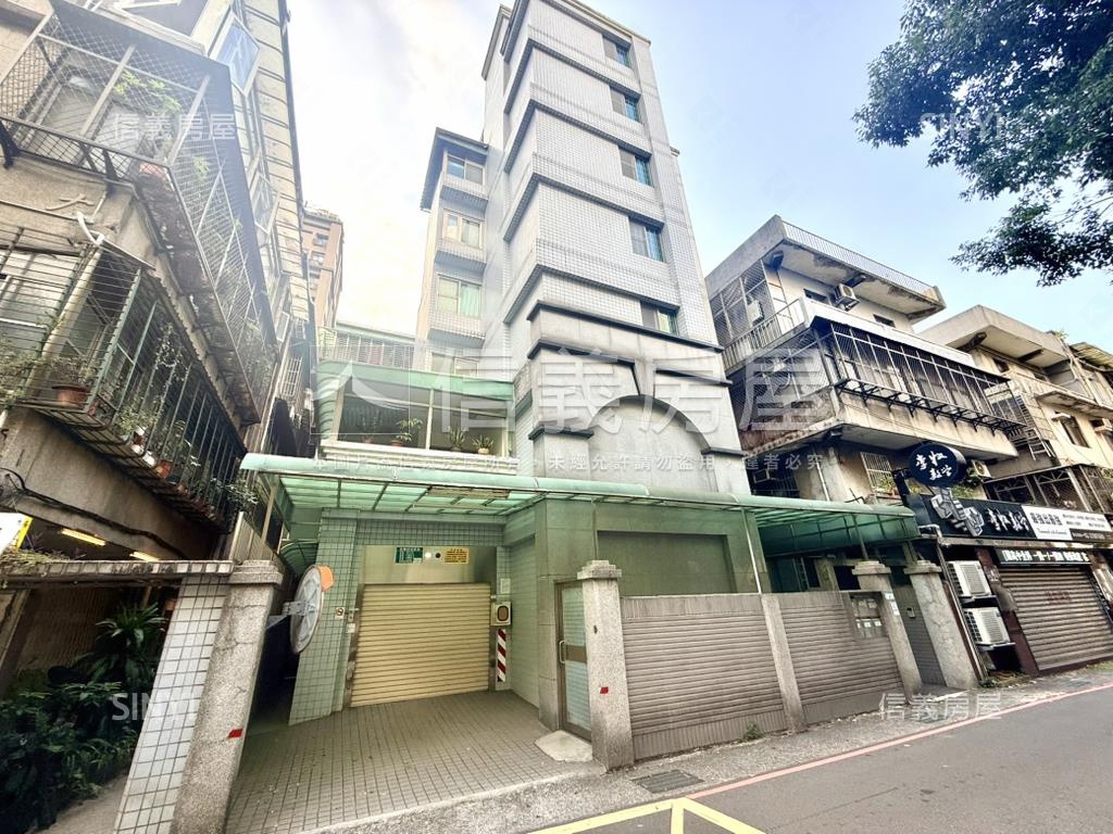 信義路三段111巷華廈社區外觀及周邊環境