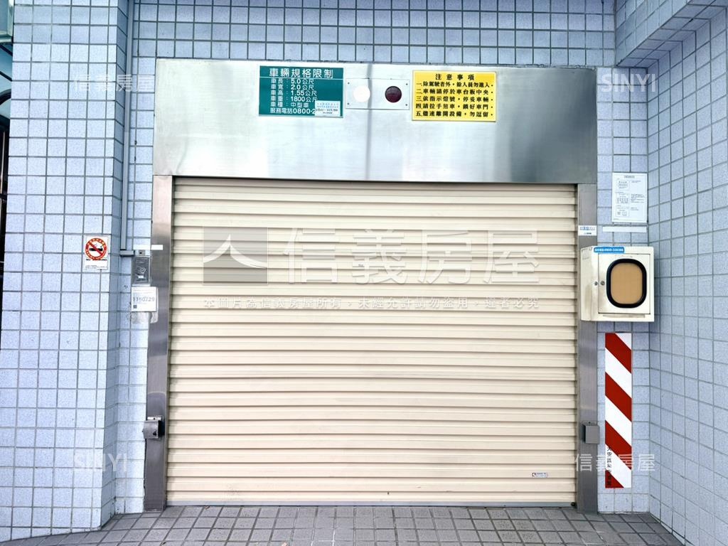 信義路三段111巷華廈社區外觀及周邊環境