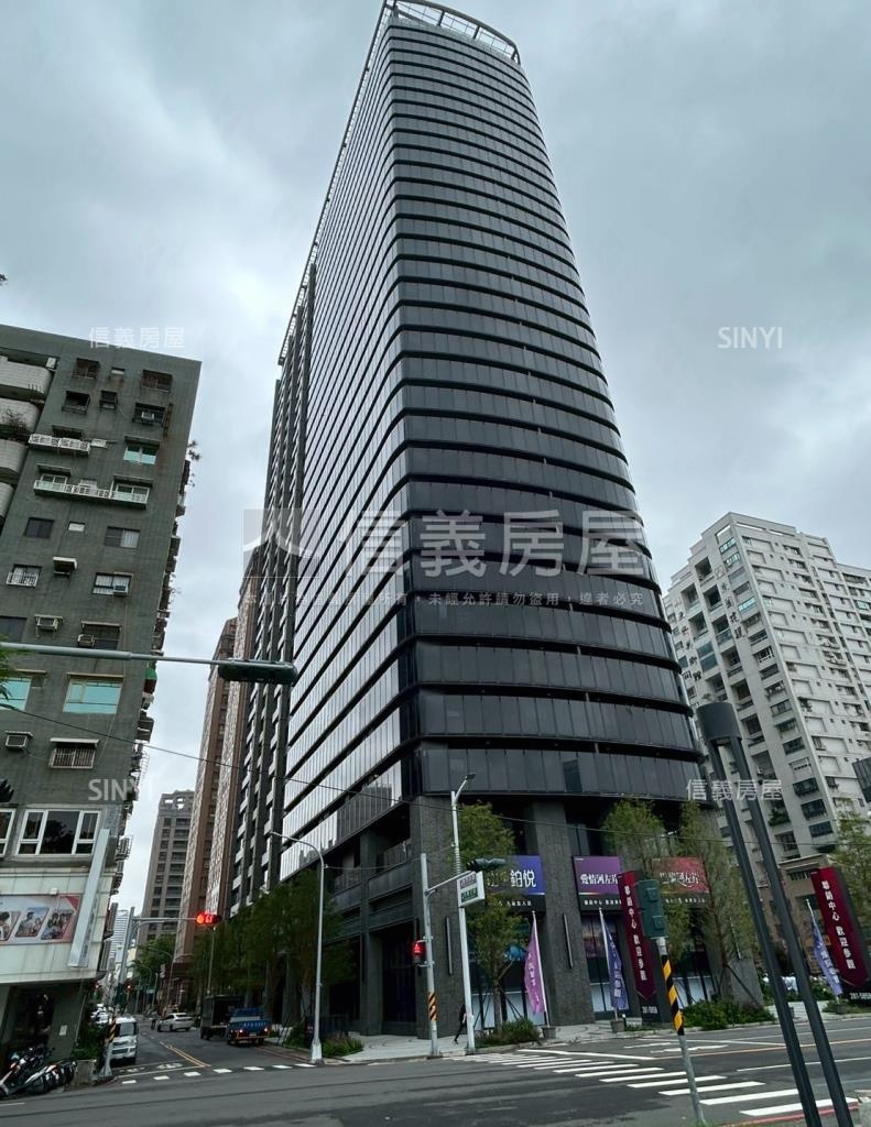 愛情河左岸社區外觀及周邊環境