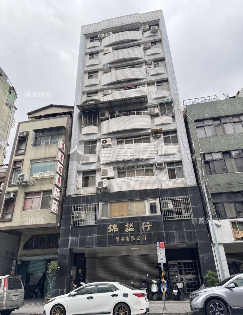 鴻運商業大樓社區外觀及周邊環境