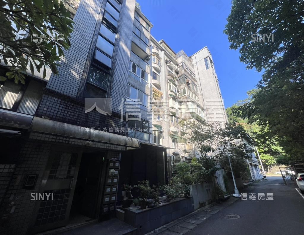 儒林庭園社區外觀及周邊環境