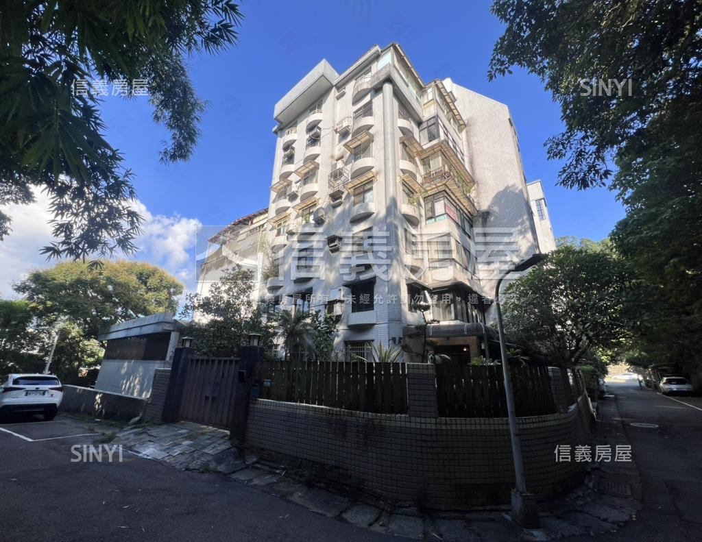 儒林庭園社區外觀及周邊環境