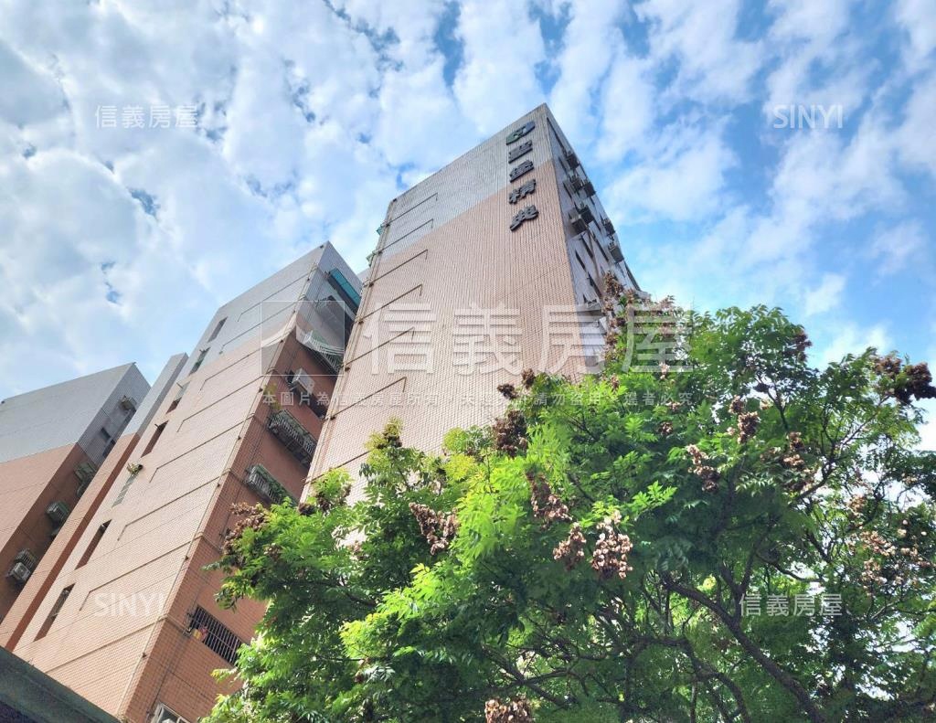 聖堡精典社區外觀及周邊環境