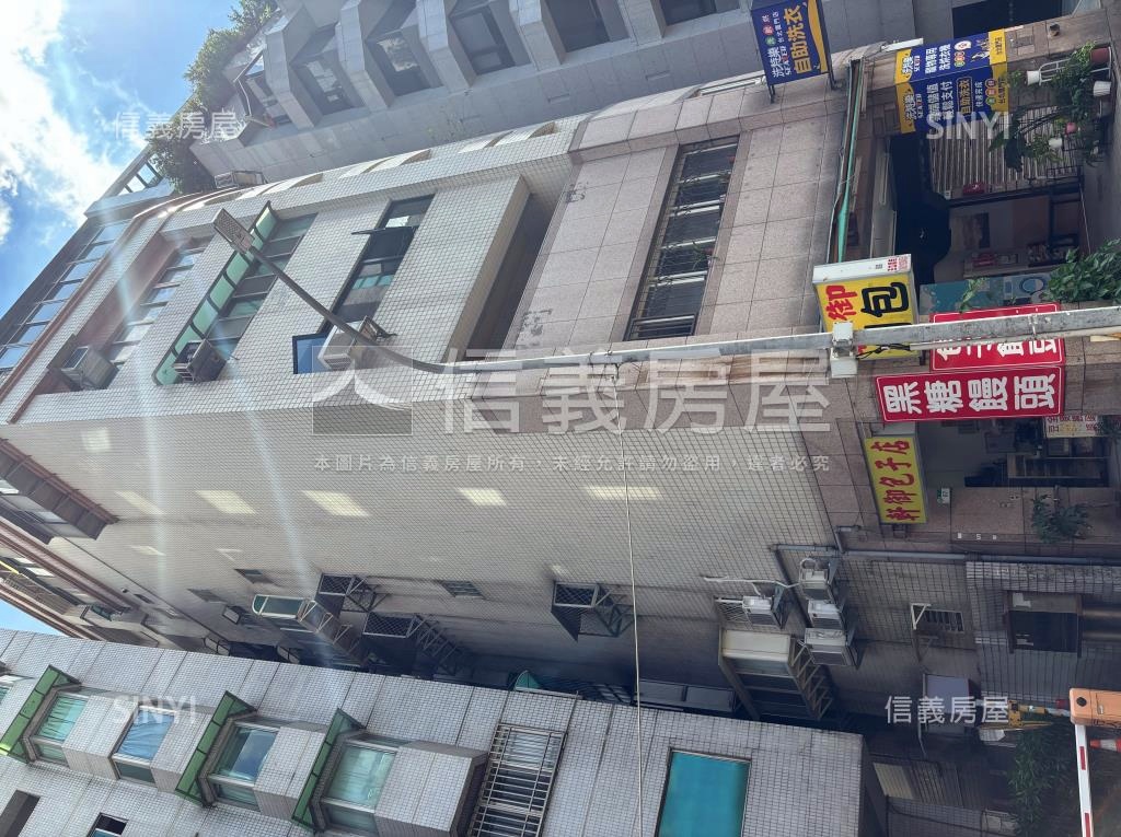 中正世家社區外觀及周邊環境