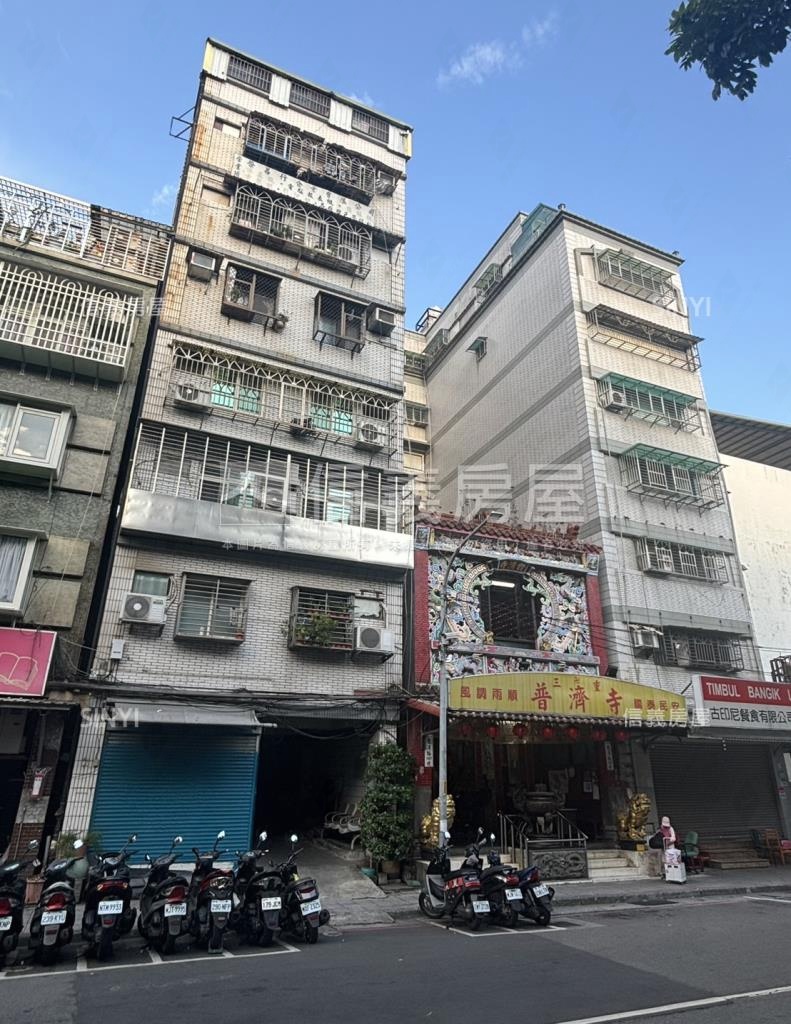龍濱路華廈社區外觀及周邊環境