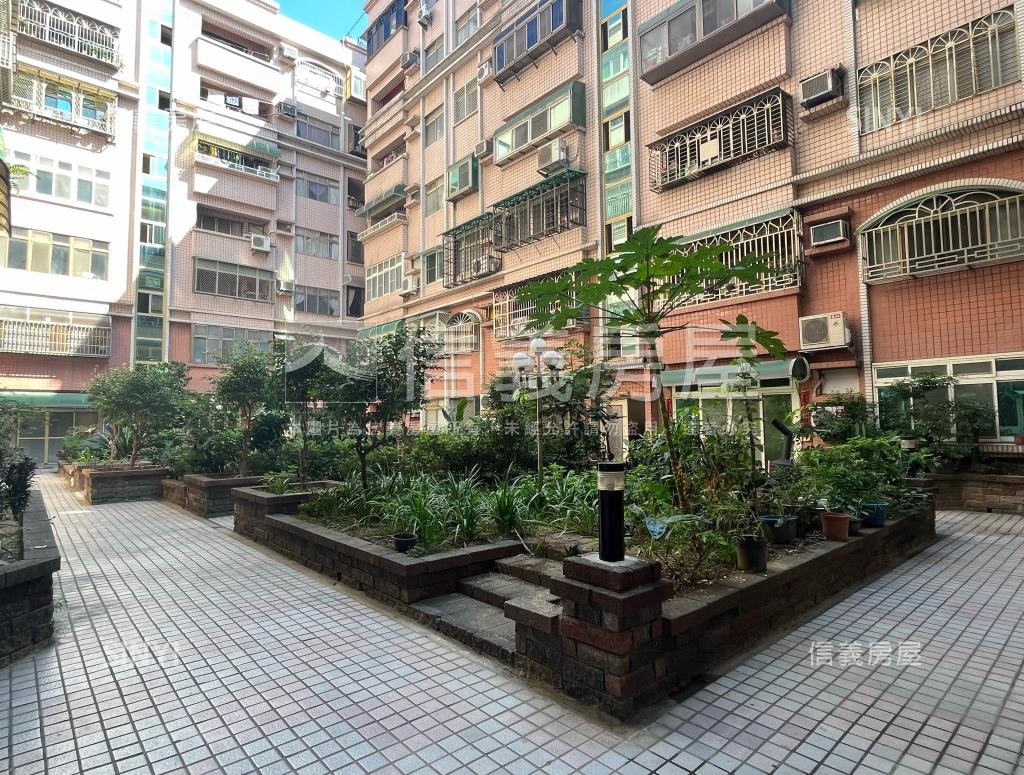 海德堡三期庭園華廈社區外觀及周邊環境