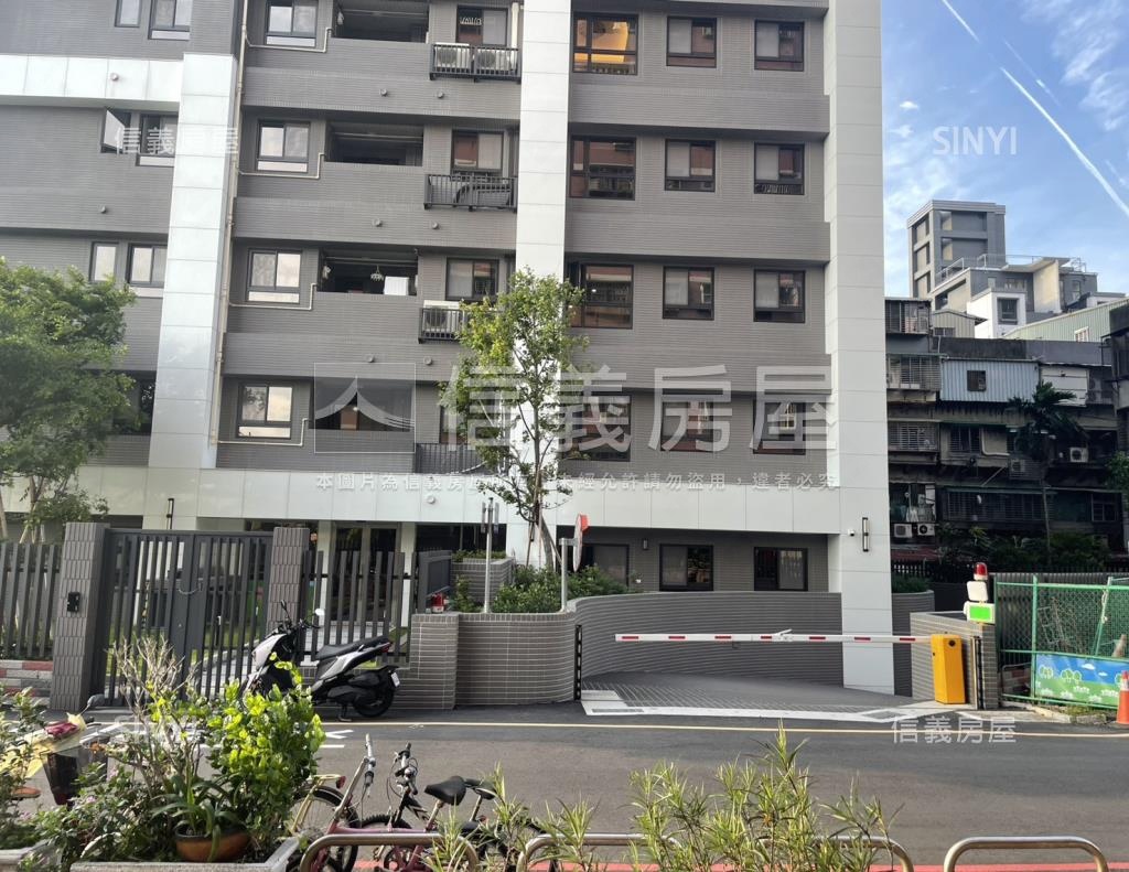 悠遊居社區外觀及周邊環境