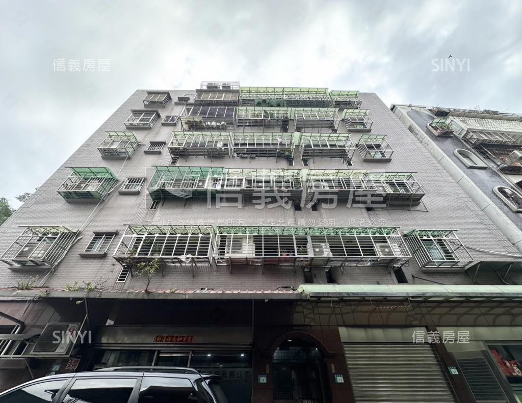 鎮家廣場社區外觀及周邊環境