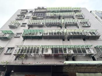 鎮家廣場