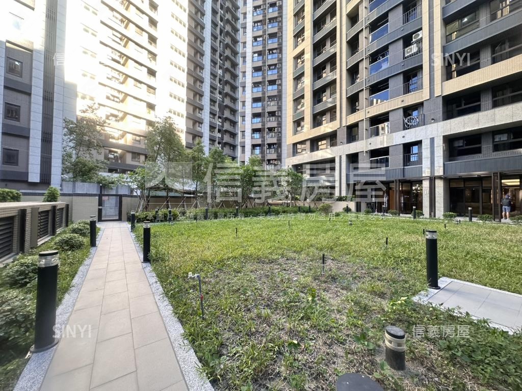 英倫公園社區外觀及周邊環境