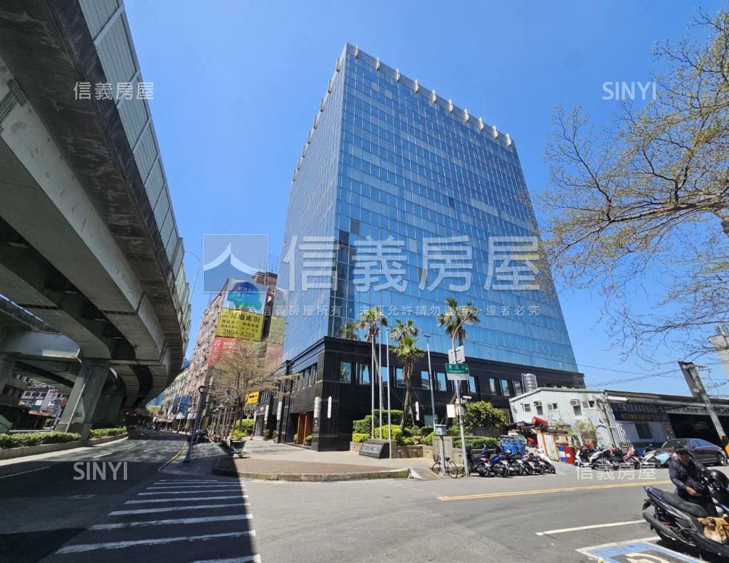 前瞻企業大樓社區外觀及周邊環境