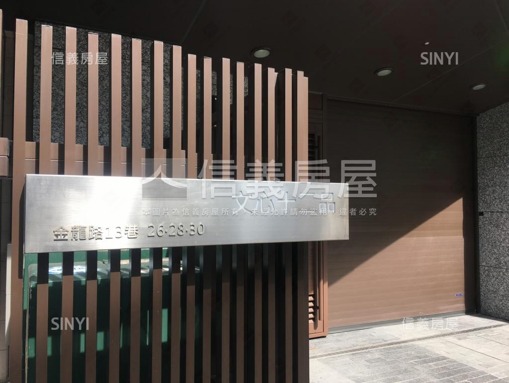 文心十二品社區外觀及周邊環境