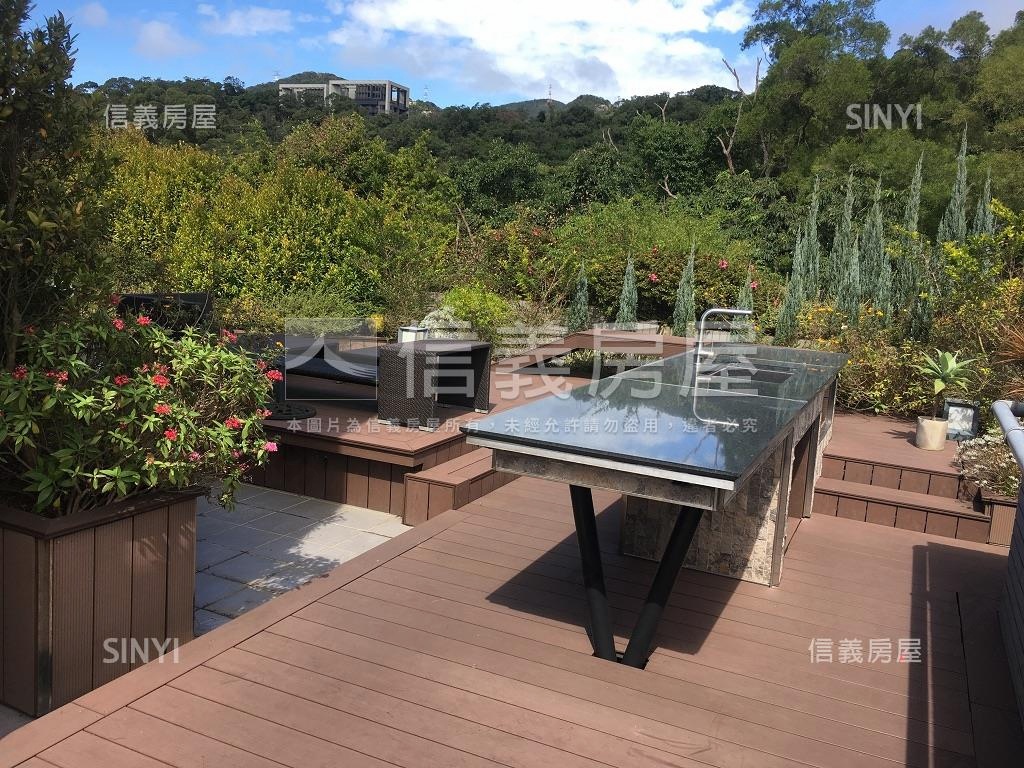 文心十二品社區外觀及周邊環境