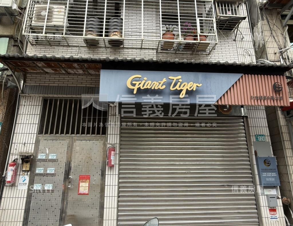 龍濱路華廈社區外觀及周邊環境