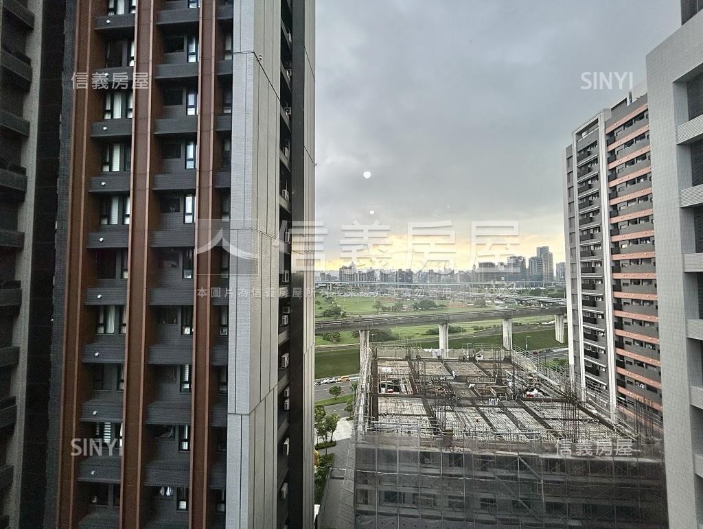 臻藏社區外觀及周邊環境