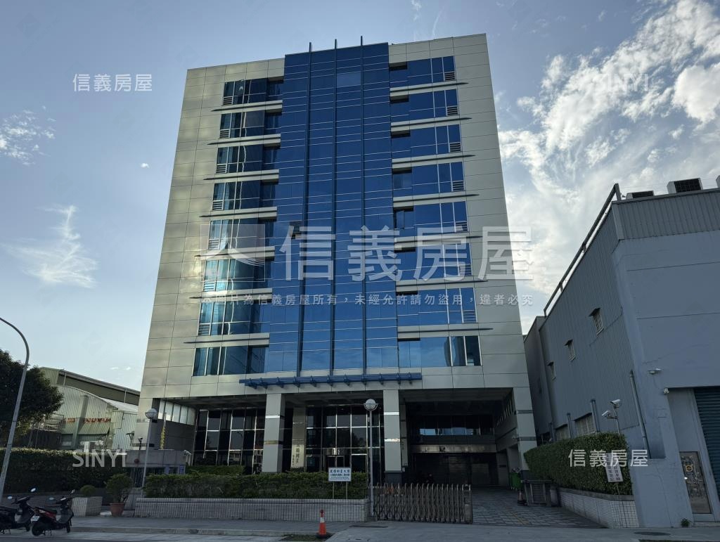 萬國財星社區外觀及周邊環境