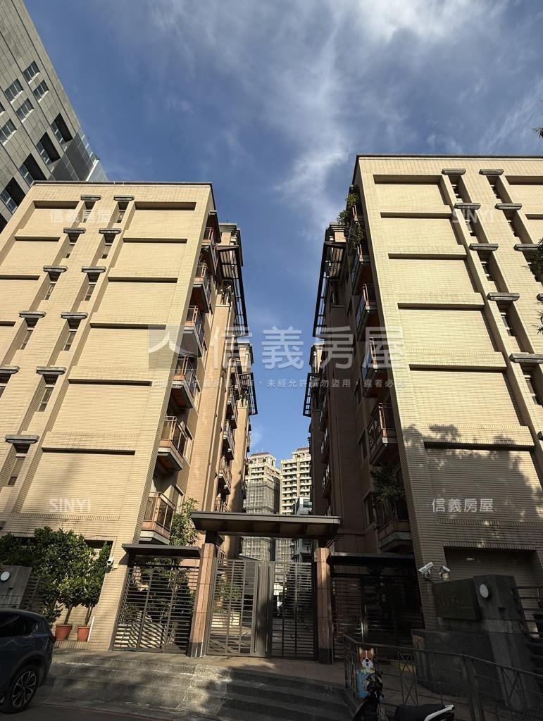 寶石金典社區外觀及周邊環境