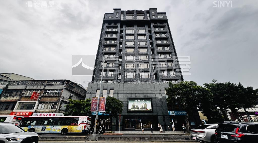 威震市林社區外觀及周邊環境