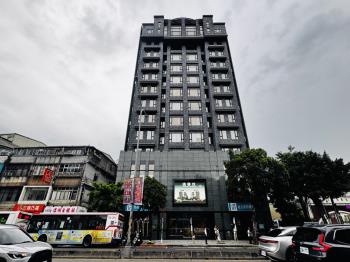 威震市林
