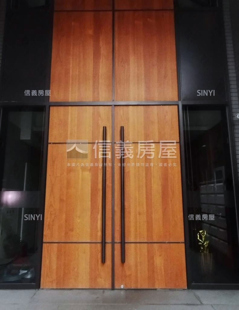 和岩悅舍社區外觀及周邊環境