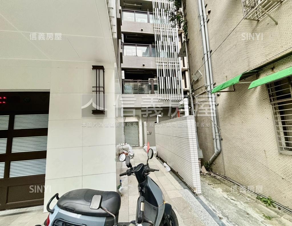 中正雋詠社區外觀及周邊環境