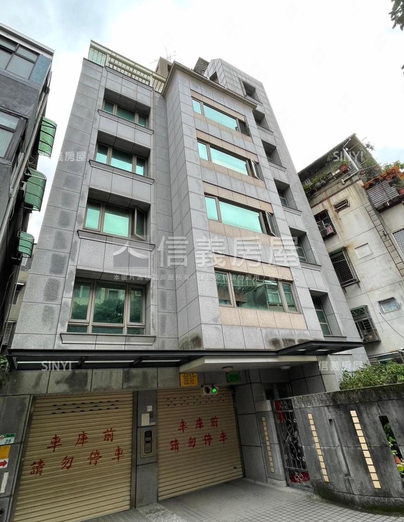 淳品社區外觀及周邊環境