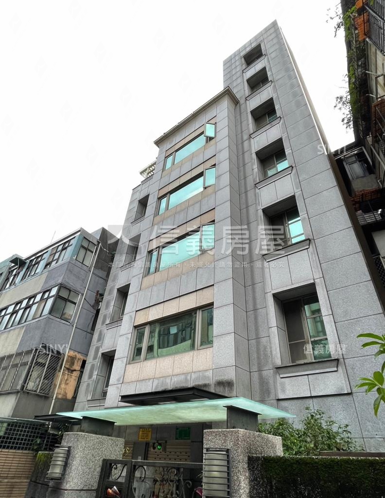 淳品社區外觀及周邊環境