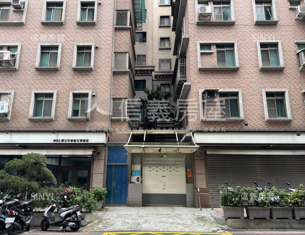 皇家河畔社區外觀及周邊環境