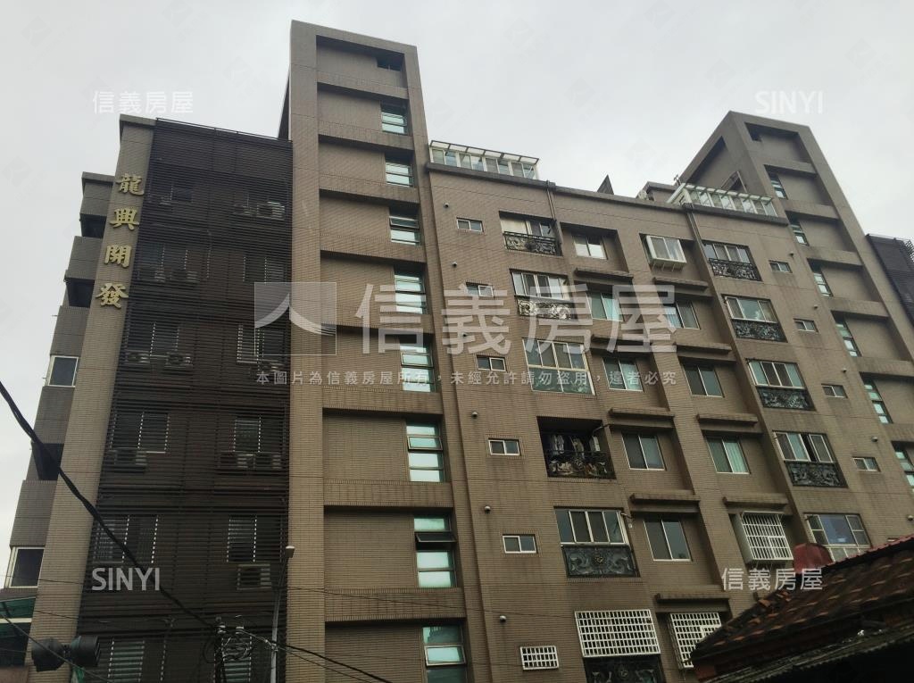 公園臻品社區外觀及周邊環境