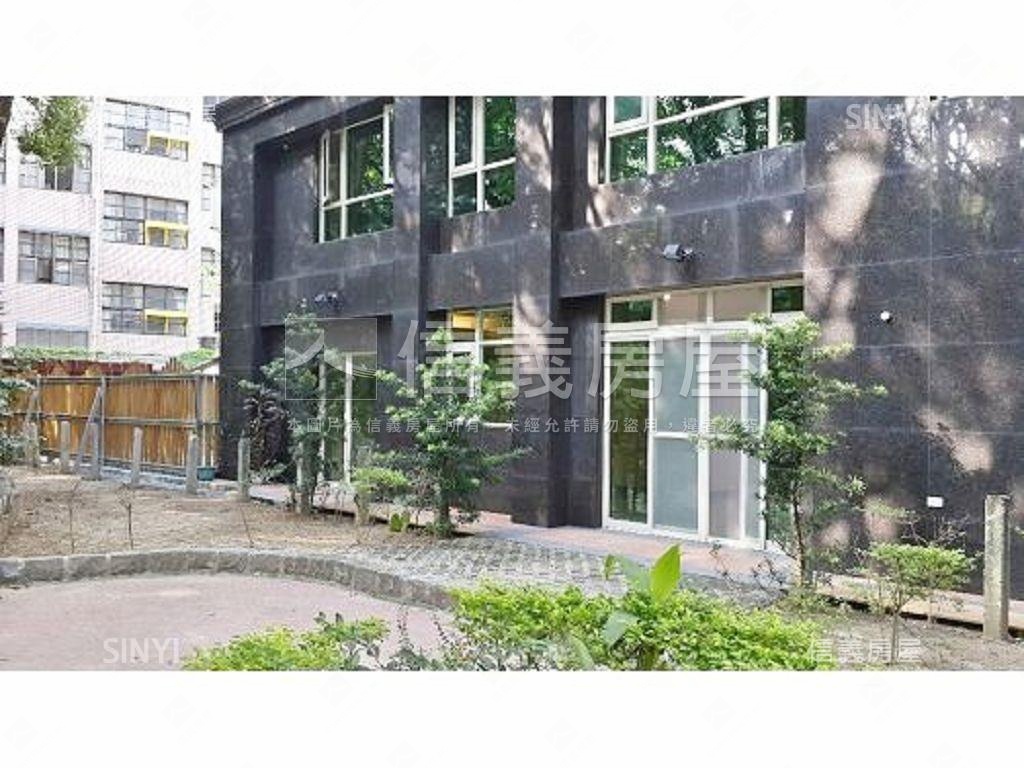 鋐鎧醇品社區外觀及周邊環境