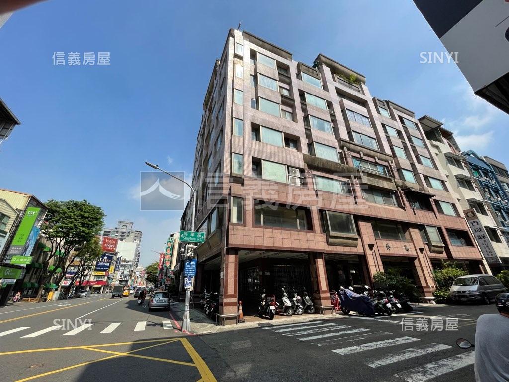 租屋 林森一路三角窗店 高雄市新興區林森一路 230 000元 月