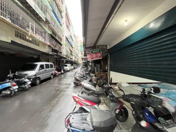 信義路面寬店面可停車 - C335188