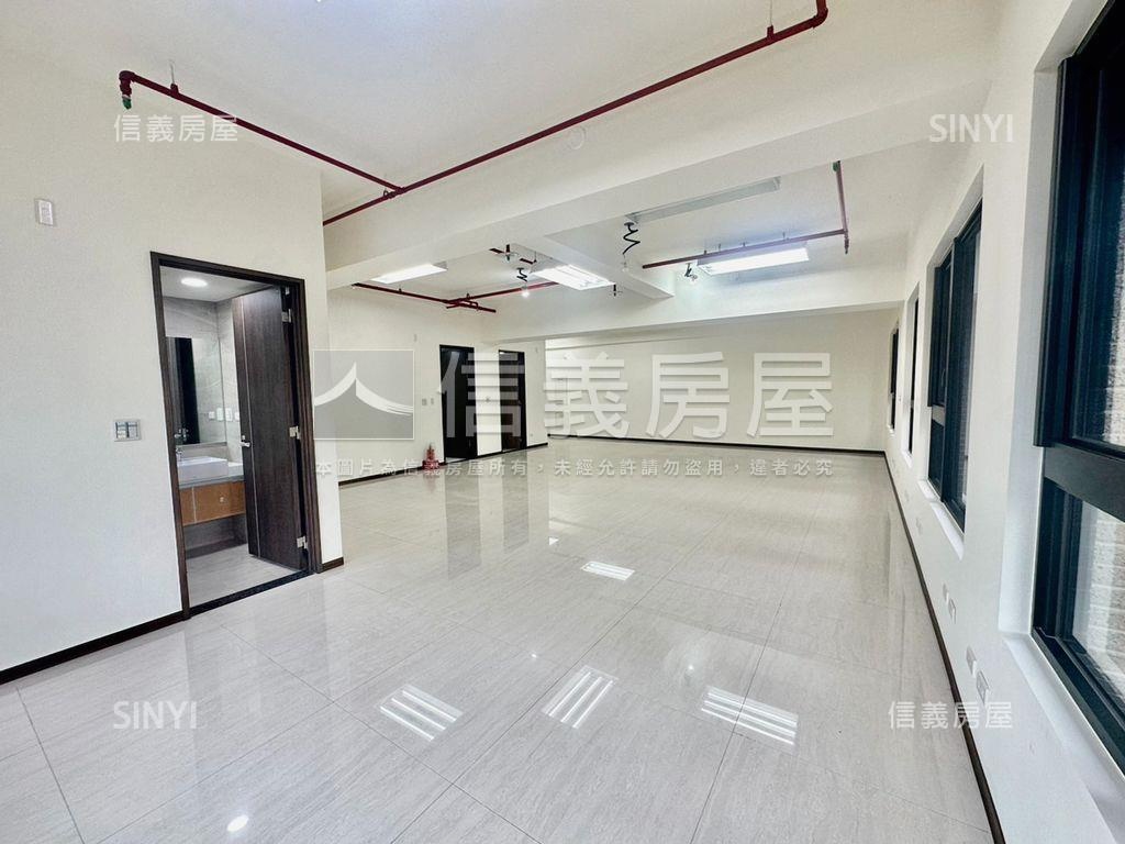 台北車站黃金商辦 - Image 1