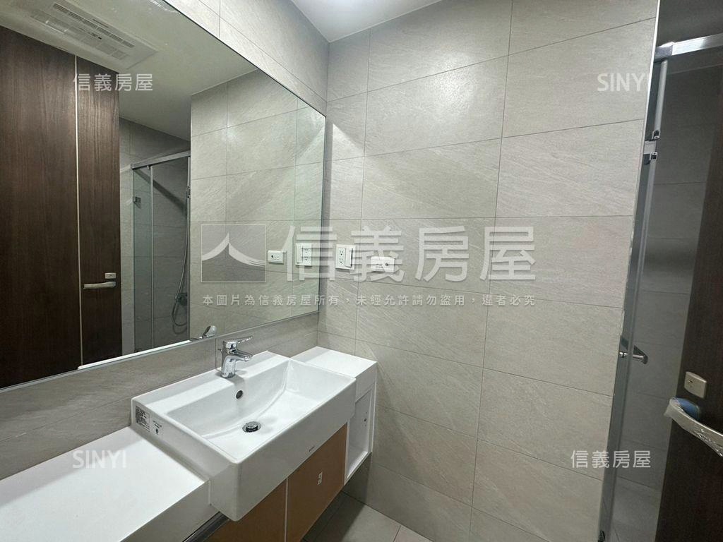 台北車站黃金商辦 - Image 3