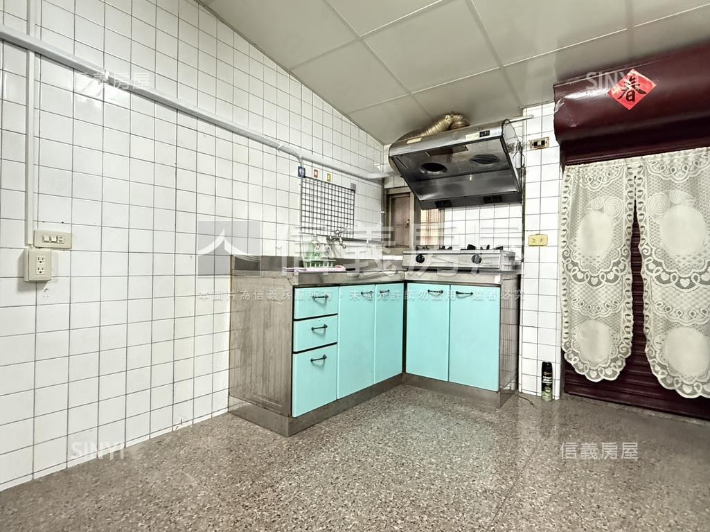 五甲國中成家透天 - Image 2