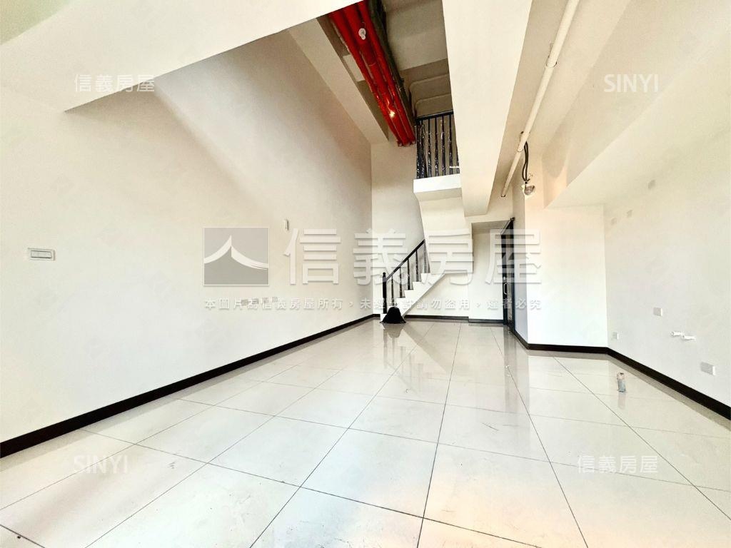 塭仔圳挑高自由規劃金店面 - Image 4