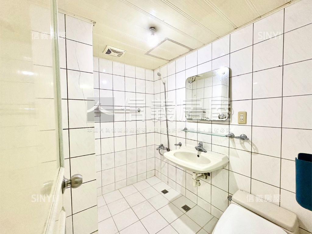 文藝中心電梯兩房誠租 - Image 6