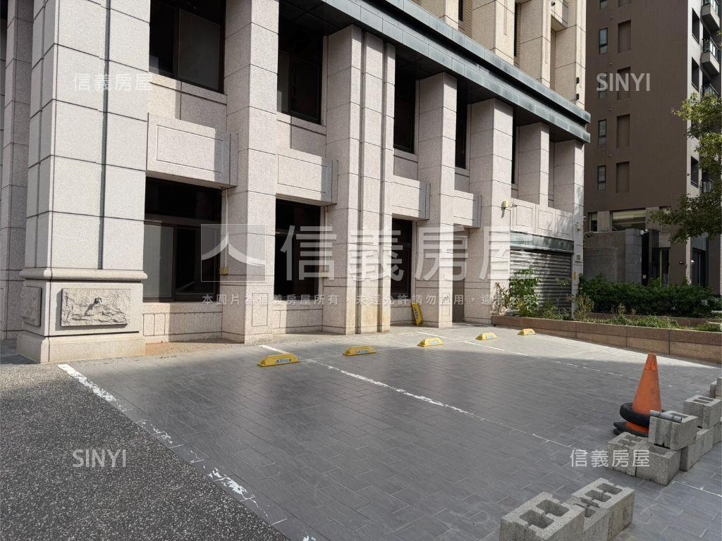 高鐵區角間金店面 - Image 17