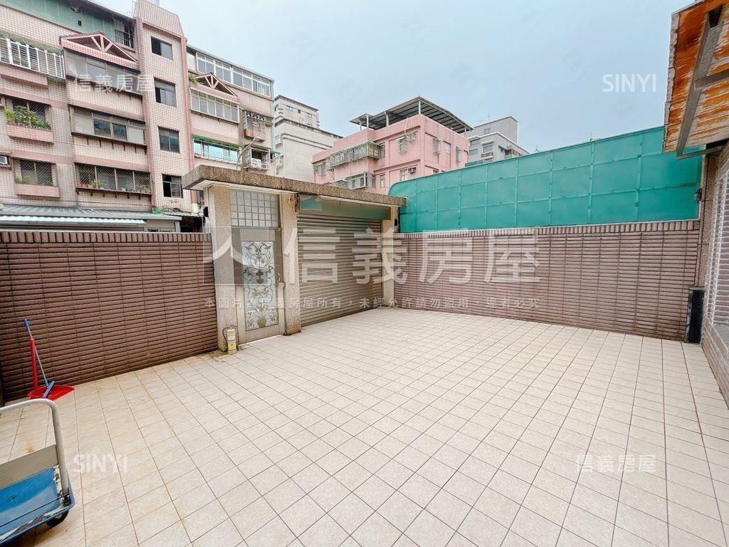 門口方便停車挑高大空間 - Image 2