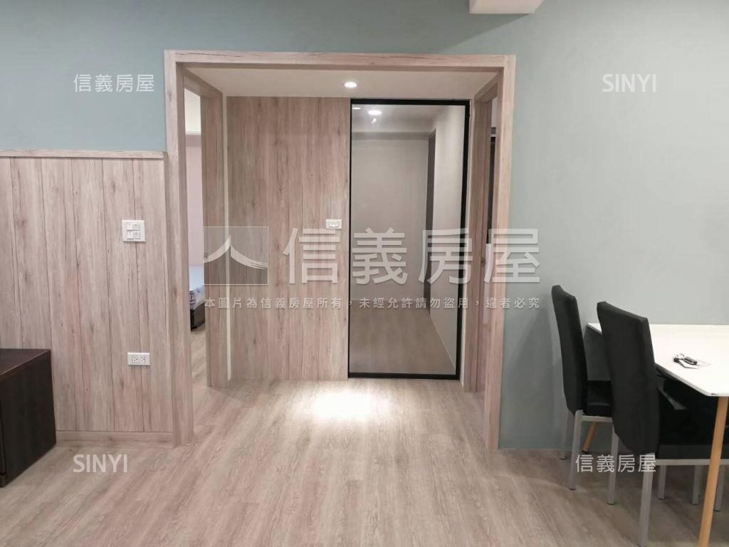 孔雀皇朝超大三房車位 - Image 1