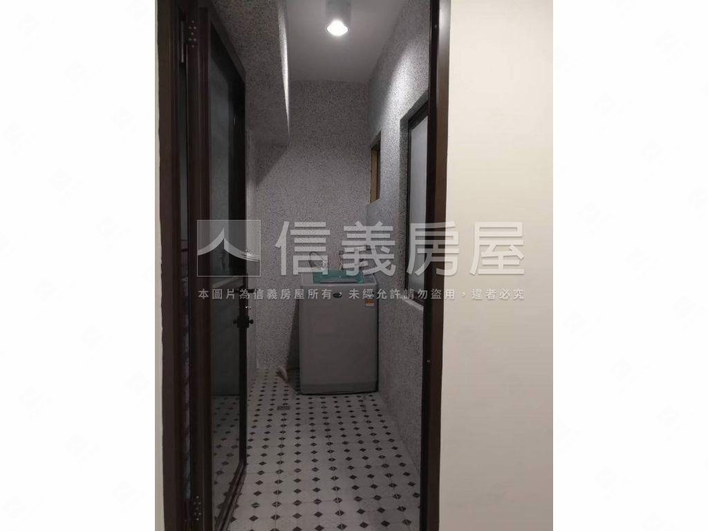 孔雀皇朝超大三房車位 - Image 3