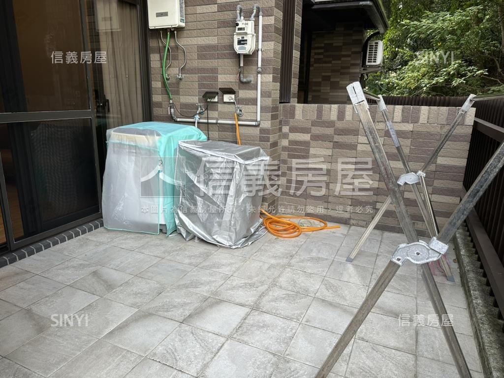 山丘庭院綠意美屋 - Image 12