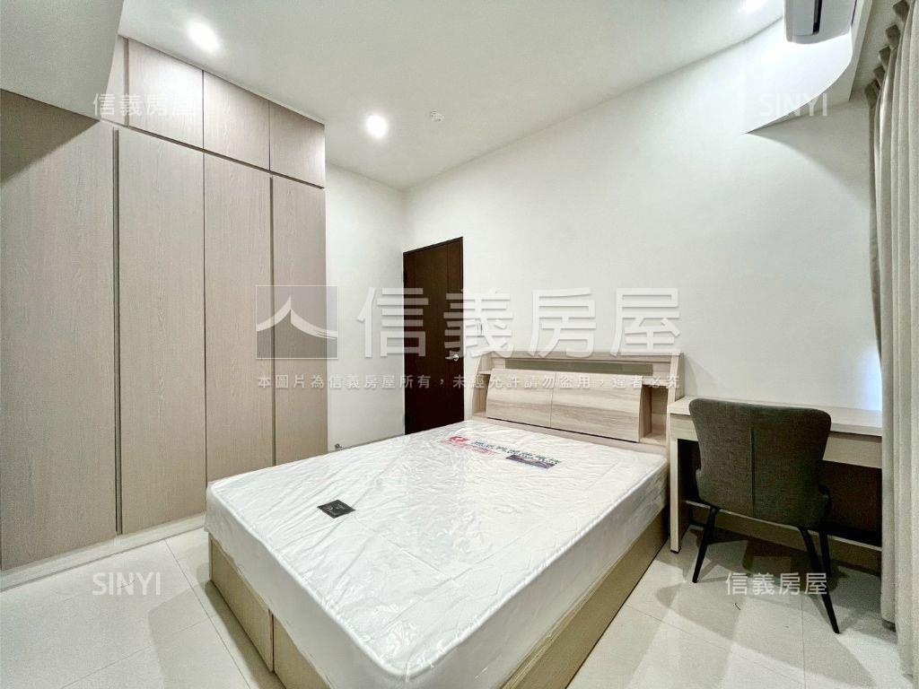 近家樂福附家具電兩房平車 - Image 1