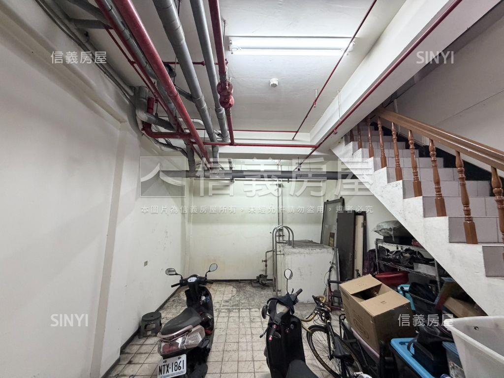 百年大鎮高曝光金店面 - Image 9