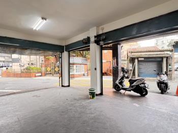 長壽街三角窗店面 - C347958