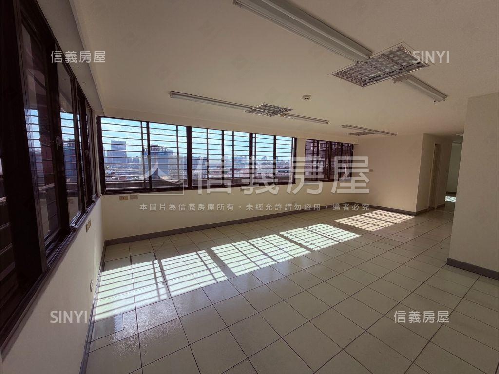 南京白宮高樓採光大辦公 - Image 12