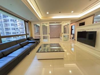 施華洛奇精美４房有車位 - C352500